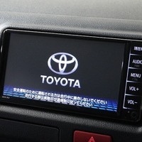 5950 令和6年式 ハイエース DX GLパッケージ 2WD 2,800cc (ディーゼル車) 3/6人乗車 1.9万km 車検令和8年5月8日のサムネイル