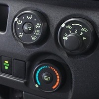 5950 令和6年式 ハイエース DX GLパッケージ 2WD 2,800cc (ディーゼル車) 3/6人乗車 1.9万km 車検令和8年5月8日のサムネイル