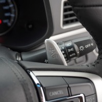 5586 【新車登録済み未使用車】 令和7年式 三菱 デリカD5 シャモニー 4WD 2,300cc (ディーゼル) 8人乗車 13kmのサムネイル