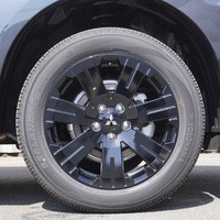 5586 【新車登録済み未使用車】 令和7年式 三菱 デリカD5 シャモニー 4WD 2,300cc (ディーゼル) 8人乗車 13kmのサムネイル