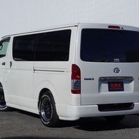 6110　令和2年式　ハイエース　スーパーGL　ダークプライムⅡ　2WD　2800cc　ディーゼル車　5人乗り　12.6万kmのサムネイル