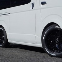 5430　令和4年式　ハイエース　スーパーGL　ダークプライムⅡ　2WD　2000cc　ガソリン車　5人乗り　3.3万kmのサムネイル