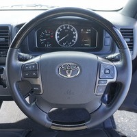 5672　令和3年式　ハイエース　スーパーGL　ダークプライムⅡ　2WD　2800cc　ディーゼル車　5人乗り　4.9万kmのサムネイル