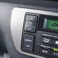 5172　ベッドキット5　ハイエース　ワゴンGL　2WD　2700cc　ガソリン車　10人乗りのサムネイル