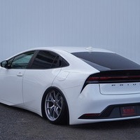 6109　令和6年式　プリウス　X　ハイブリッド　エアサス換装車　2WD　1800cc　5人乗り　0.8万kmのサムネイル