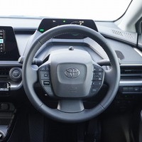 6109　令和6年式　プリウス　X　ハイブリッド　エアサス換装車　2WD　1800cc　5人乗り　0.8万kmのサムネイル