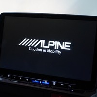 5891 令和7年式 ハイエース スーパーGL 2WD 2,000cc (ガソリン) 2/5人乗車 0.3万km 車検令和9年6月8日のサムネイル