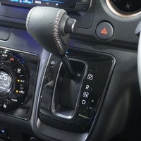 5918 令和7年式 キャラバン GRANDプレミアム GX (MC後モデル)4WD 2,400cc(ディーゼル車) 2/5人乗車 10km 車検令和9年11月のサムネイル