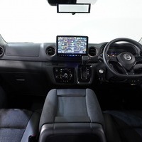 5918 令和7年式 キャラバン GRANDプレミアム GX (MC後モデル)4WD 2,400cc(ディーゼル車) 2/5人乗車 10km 車検令和9年11月のサムネイル