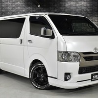 6232 令和3年式 ハイエース スーパーGL ダークプライムⅡ 2WD 2,000cc (ガソリン車)  2/5人乗車  4.8万kmのサムネイル