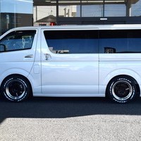 5847 令和7年式　登録済み未使用車　ハイエース　スーパーGL　ダークプライムⅡ　2WD　2000cc　ガソリン車　5人乗り　67kmのサムネイル