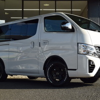 5966 キャラバン グランドプレミアムGX(MC後モデル) 2WD 2,400cc (ディーゼル車) 5人乗車のサムネイル