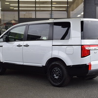 5575 令和7年式 デリカD:5 シャモニー 4WD 2,200㏄ ディーゼル車 登録済み未使用車のサムネイル