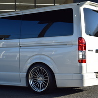 5841 令和5年式 ハイエース　スーパーGL　ダークプライムⅡ　2WD　2000cc　ガソリン車　5人乗り　1.0万kmのサムネイル