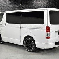6232 令和3年式 ハイエース スーパーGL ダークプライムⅡ 2WD 2,000cc (ガソリン車)  2/5人乗車  4.8万kmのサムネイル