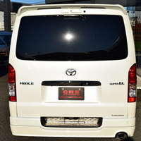 5841 令和5年式 ハイエース　スーパーGL　ダークプライムⅡ　2WD　2000cc　ガソリン車　5人乗り　1.0万kmのサムネイル