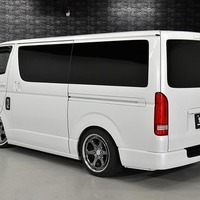 6214 令和5年式 ハイエース スーパーGL ダークプライムⅡ 2WD 2,800cc (ディーゼル車) 2/5人乗車 0.6万kmのサムネイル