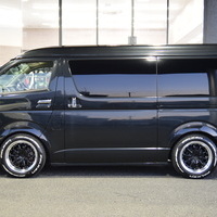 5959　平成30年式　ハイエース ワゴンGL　2WD　2,700cc 　ガソリン車　10人乗車　4.5万kmのサムネイル