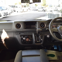 5966 キャラバン グランドプレミアムGX(MC後モデル) 2WD 2,400cc (ディーゼル車) 5人乗車のサムネイル