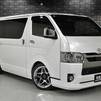 6108 令和4年式 ハイエース スーパーGL ダークプライムⅡ 2WD 2,800cc (ディーゼル車) 2/5人乗車 6.7万kmのサムネイル