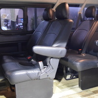 5959　平成30年式　ハイエース ワゴンGL　2WD　2,700cc 　ガソリン車　10人乗車　4.5万kmのサムネイル