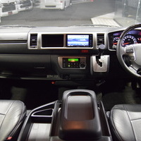 5959　平成30年式　ハイエース ワゴンGL　2WD　2,700cc 　ガソリン車　10人乗車　4.5万kmのサムネイル