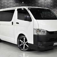 5950 令和6年式 ハイエース DX GLパッケージ 2WD 2,800cc (ディーゼル車) 3/6人乗車 1.9万km 車検令和8年5月8日のサムネイル