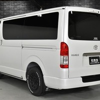 6128 令和7年式 ハイエース スーパーGL ダークプライムS 4WD 2,800cc (ディーゼル車) 2/5人乗車 0.6万km 車検令和9年6月5日のサムネイル