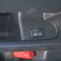 6044.平成29年式 ハイエース スーパーGL ダークプライム 2WD 3,000cc ディーゼル車 走行12.3万キロ 検査1年付きのサムネイル