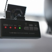 6044.平成29年式 ハイエース スーパーGL ダークプライム 2WD 3,000cc ディーゼル車 走行12.3万キロ 検査1年付きのサムネイル