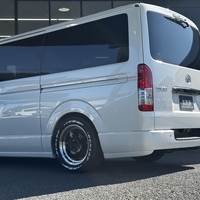 5847 令和7年式　登録済み未使用車　ハイエース　スーパーGL　ダークプライムⅡ　2WD　2000cc　ガソリン車　5人乗り　67kmのサムネイル