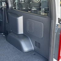 5847 令和7年式　登録済み未使用車　ハイエース　スーパーGL　ダークプライムⅡ　2WD　2000cc　ガソリン車　5人乗り　67kmのサムネイル