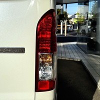 5869　登録済み未使用車　令和7年式 ハイエース グランドキャビン 2WD 2700cc ガソリン車 10人乗り 8kmのサムネイル