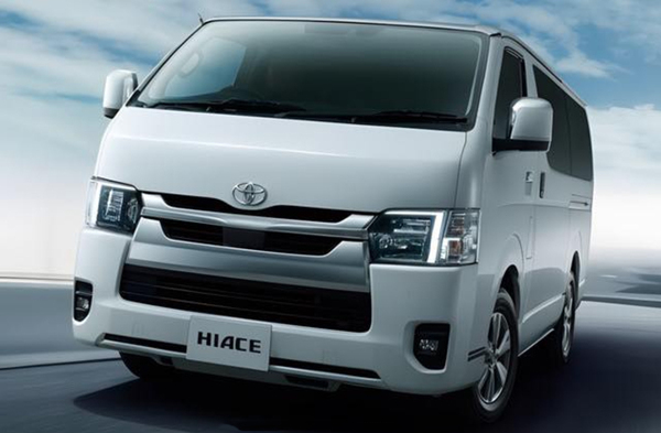 ハイエース9型が発売！最新装備・進化ポイントを徹底解説！デジタル化で何が変わった？