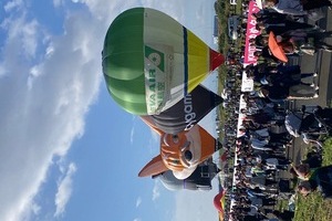 CRS福岡　内装カスタムから外装カスタムまで一挙公開！！サムネイル