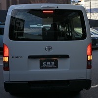 6072.令和7年式 ハイエースバン DX 2WD 2,000cc ガソリン車 走行5キロ 新車未登録のサムネイル