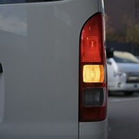 6072.令和7年式 ハイエースバン DX 2WD 2,000cc ガソリン車 走行5キロ 新車未登録のサムネイル