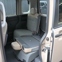 6106.令和7年式 デリカミニ T PREMIUM デリマル 4WD 660cc ガソリン車 走行6キロ 車検令和10年11月のサムネイル