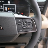 6106.令和7年式 デリカミニ T PREMIUM デリマル 4WD 660cc ガソリン車 走行6キロ 車検令和10年11月のサムネイル