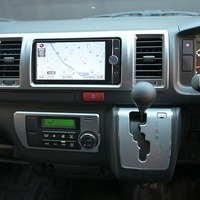 6226.平成26年式 レジアスエース スーパーGL 4WD 3,000cc ディーゼル車 走行14.6万キロ 検査1年付きのサムネイル