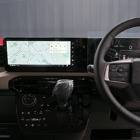 6106.令和7年式 デリカミニ T PREMIUM デリマル 4WD 660cc ガソリン車 走行6キロ 車検令和10年11月のサムネイル