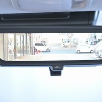 6072.令和7年式 ハイエースバン DX 2WD 2,000cc ガソリン車 走行5キロ 新車未登録のサムネイル