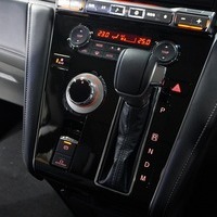 5587 令和7年式 登録済未使用車 三菱デリカ D:5 CHAMONIX  電動サイドステップ有 4WD 2,200cc (ディーゼル車)  8人乗り 8km 車検:令和10年10月のサムネイル