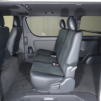 5693 令和7年式 ハイエース スーパーGL ダークプライムS 2WD 2,800cc (ディーゼル車) 2/5人乗車 90km 車検令和9年5月22日のサムネイル