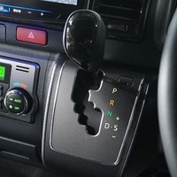 6212 ハイエース スーパーGL ダークプライムⅡ2WD 2,000cc ガソリン車 4ナンバー 2/5人乗りのサムネイル