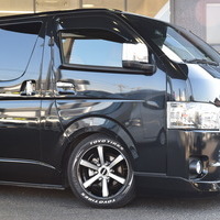 6199 令和4年式 ハイエース　スーパーGL　ダークプライムⅡ　2WD　2000cc　ガソリン車　5人乗り　2.4万kmのサムネイル