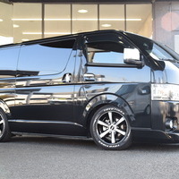 6199 令和4年式 ハイエース　スーパーGL　ダークプライムⅡ　2WD　2000cc　ガソリン車　5人乗り　2.4万kmのサムネイル