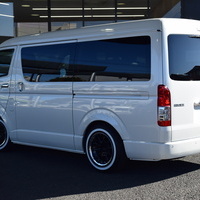 5286  ハイエース ワゴンGL 内装架装ベッドキットⅢ 2WD 2,700CC ガソリン車 10人乗りのサムネイル