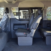 5243 千葉店【BLACK　STYLE】ハイエース ワゴンGL  4WD 2,700CC ガソリン車 10人乗りのサムネイル