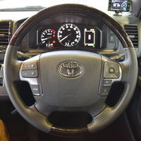 6199 令和4年式 ハイエース　スーパーGL　ダークプライムⅡ　2WD　2000cc　ガソリン車　5人乗り　2.4万kmのサムネイル